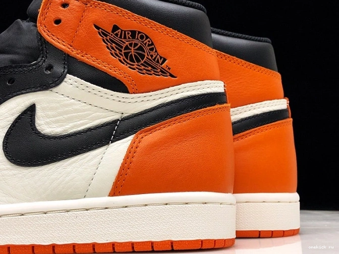 Chep Onekick OW Jordan 1 AJ1 x Off-Louis Air AQ0818-158 0715